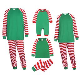 Tenues assorties pour la famille Personnalisation Ensemble de pyjamas de famille de Noël Tenues assorties pour la famille Père Mère Enfants Vêtements de nuit pour bébé Maman et moi Vêtements Pj 231129