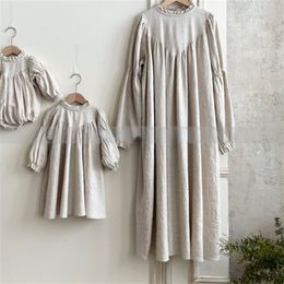 Famille Correspondant Tenues Robe Manches Longues Au Genou Pull Une ligne Solide Coton Régulier Mode Simple Doux Printemps Automne Enfants Filles 220924