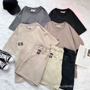 Familie matching outfits ess sets kinderen heren dames ouderschap kleding babyjongens meisjes kleding ontwerper zomer t -shirts en shorts tracksuit kinderen jeugd