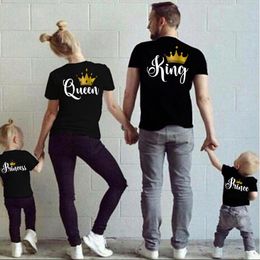 Familie matching outfits familie matching kleren t -shirt grappige papa mama casual vader koning koningin brief zoon moeder en dochter thirts baby en ik top 230522