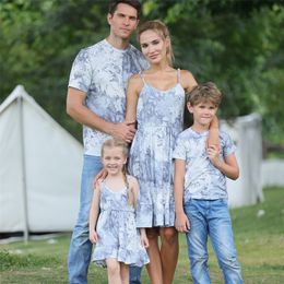 Famille Matching Tenues Famille Matching Tenues Summer Girls Dress Father Fils Mother Daughter Dress Hobes Camis Baby Kids Tops 220914