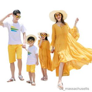 Atuendos familiares a juego Family Matching Outfits Mum Vestidos de la hija de la playa de verano HiD SON Camiseta Family Family Pareja de parejas R230811