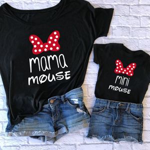 Famille correspondant tenues famille T-shirts mode maman et moi vêtements bébé fille vêtements MINI et MAMA mode coton famille Look maman mère enfants vêtements 230522