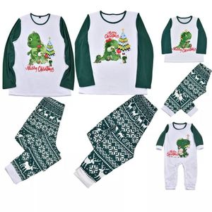 Familie matching outfits mode kerstpyjama kleding pak cartoon draken ontwerp slaapkleding voor vader moeder dochter zoon en baby wiskunde