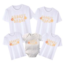 Famille correspondant tenues drôle Groovy rétro fête d'anniversaire chemises T-shirts coton papa maman Sis Bro bébé un t-shirts vêtements 230518