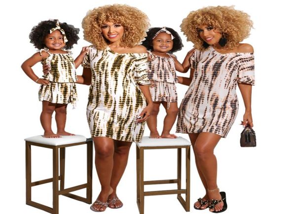 Famille Matching Tenues Girls Imprimé Robe Mothing Mother Sheeve Casual Robes Mommy and Me Match Clothing A67856002937