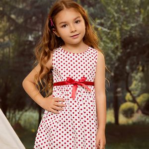 Abiti coordinati per la famiglia Girlymax Primavera Estate Neonate Fratelli Boutique Abbigliamento per bambini Puntini Seta al latte Abito smock a fragola Pagliaccetto Pantaloncini set 230826