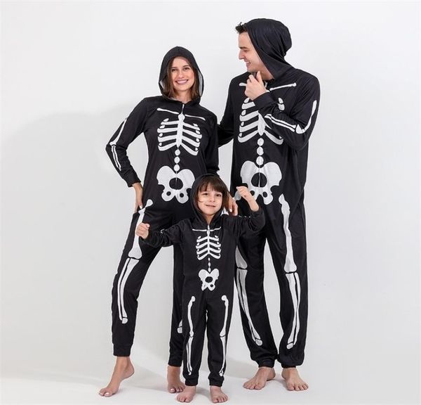 Trajes a juego para la familia Disfraz de esqueleto aterrador de Halloween para niños adultos Mono de calavera de terror familiar Fiesta de carnaval con capucha Hallowe5609044