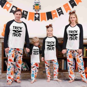 Tenues assorties pour la famille Joyeux Halloween Maman Fille Papa Fils Bébé Tenues Assorties Adultes 2 Pièces Pyjama Ensemble Bébé Barboteuse Doux Vêtements de Nuit Ample Look Famille T230921