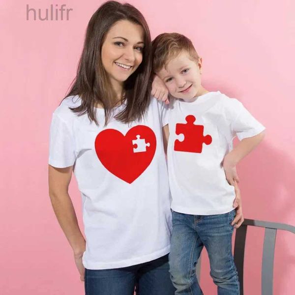 Family Matching Tenues I Love Mom Mommy and Me Tiptifit Mother Daughter Son cadeau Unisexe T-shirt Famille Matching Tee Day Saint-Valentin Tshirts mignons D240507