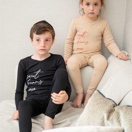 Familie matching outfits kinderen set baby girl boys geborduurde pyjama's 220905