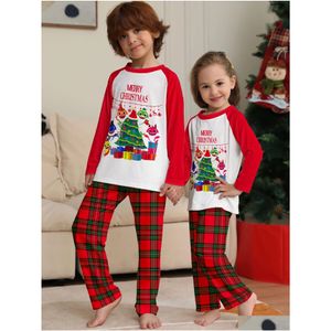 Familie Matching Outfits Look 2 PCS Pak Baby Dog Romper Jaar Kleding Kerst Pyjama Set Print ouder-kind Drop Delivery Kids Mater Dhtzh