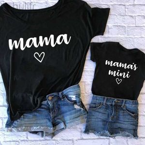 Family Matching Tenfits Mama et Mamas Mini Kawai Mother Kids Kids Family Matching Tenues Simplicity Tops White Short Sleeve Mom and Daughter Clothes D240507