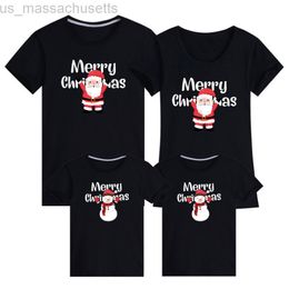 Famille Matching Tenues Maman Papa et moi T-shirt Noël T-shirt Match Matching T-shirt Coton Carton Cartoon Impression du Nouvel An Girls Boy maman T-shirt L220916