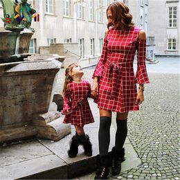 Familie matching outfits moeders en meisjes kleding lange mouwen plaid jurk moeder dochter jurken rode lente herfst 230323