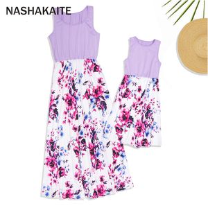 Tenues assorties pour la famille NASHAKAITE Robe maman et fille Vêtements assortis pour la famille Robe longue imprimée florale pour mère fille Maman et moi vêtements 230522