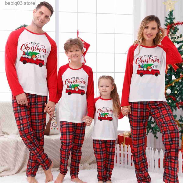 Tenues assorties pour la famille Nouvel hiver 2023 Pyjamas de famille de Noël Ensemble imprimé de dessin animé Adultes Enfants Bébé Tenue assortie Mignon Doux Vêtements de nuit Famille Look Pjs T230921