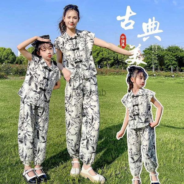 Trajes a juego para la familia Trajes familiares a juego para padres e hijos Pantalones cortos de cintura alta y manga corta Ropa para niños de dos piezas para niñas Mamá e hija Look YQ230928