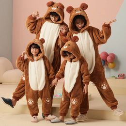 Famille correspondant tenues parent-enfant tenue pyjamas combinaisons hiver épaissir pyjamas sweats à capuche doux chaud kawaii vêtements de nuit dessin animé ours femmes hommes y231113