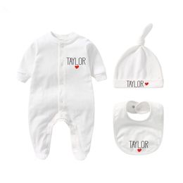 Familie Matching Outfits Gepersonaliseerde geboren Outfit met Hat Bib kleding set Custom Baby Bodysuit Set Shower Gift Coming Home 230714