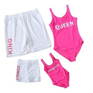 Familie matching outfits Queen King Family Swimsuit matching outfits zomer bikini set moeder dochter matching badmode vader zoon strand shorts 230427