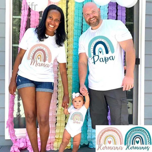 Atuendos de combinación de familia Rainbow Family Matching Matching Papa Mama and Me Family Shashion Baby Bodysuits Brother Sisters Family Life Outfits Look D240507