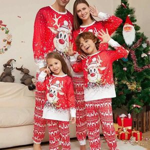 Trajes a juego para la familia Reno rojo Madre Ropa para niños Pijamas de Navidad para conjunto de ropa 2023 Parejas 231107