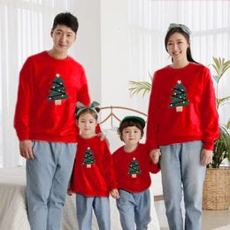 Bijpassende familie-outfits Rode truien voor familie-match Kerstman Kerst Pyjama voor volwassenen Moeder en dochter Elanden Kerst Sweatshirt-outfits Hoge kwaliteit 231129