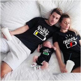 Famille correspondant tenues été drôle t-shirts mère et fille père fils chemises filles garçons body coton look vêtements 230601 D Dhy6Z