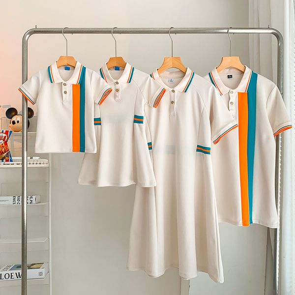 Trajes a juego de la familia Verano Corea Vestido de padre e hijo Familia a juego Madre e hija Vestido de moda Padre Hijo Camiseta de manga corta 230711