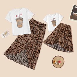 Bijpassende familie-outfits zomer moeder en dochter luipaardprint veterrok met ruches voeg T-shirt toe voor mama mij kleding moeder look dro Dhec1