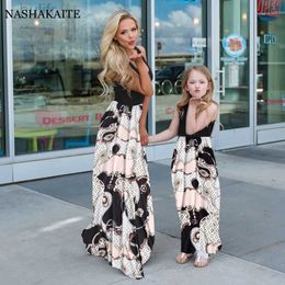 Famille Matching Tenues Summer Mom and Daughter Dress Patchwork Robe longue Floral pour maman et moi vêtements Mother and Daughter Clothes Family Look D240507