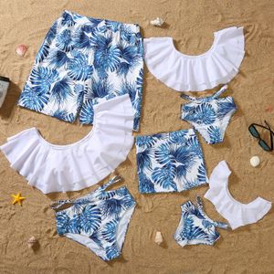 Familie Matching Outfits Summer Swimsuit Swimwear Twee stukken Bikini Set EST Gedrukte Ruches Bathing Suits Look Sets 230512