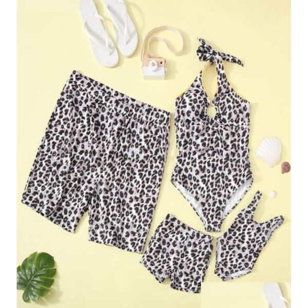 Famille Matching Tenues de maillot de bain Girls Leopard Viete de maillot de bain Mère Y Siamois Sweet Boys Père Place Swim Trunks Drop Livrot Ba Otkzn