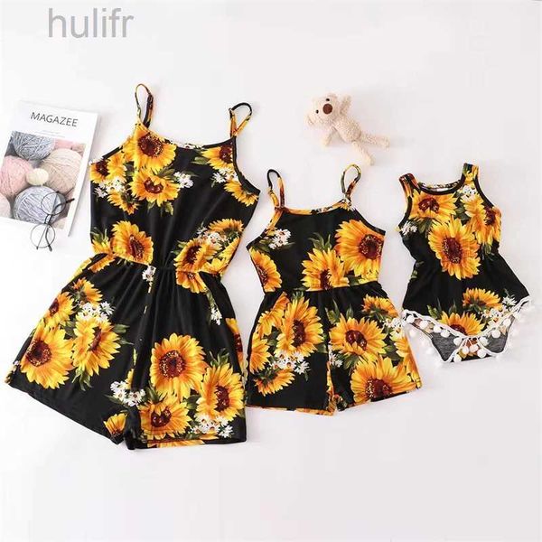 Famille Matching Tenues Tank Mother Daughter Matching Global Global Set Set Sunflower Mom Baby Mommy and Me Clothes One-Piece Women Girls Jumps Curchs D240507