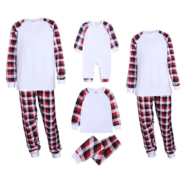 Trajes a juego para la familia Venta al por mayor Conjunto de ropa de Navidad a juego para la familia esencial Trajes de celosía de contraste Padre Madre Niños Bebé Ropa de dormir Regalo 231130