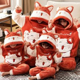 Trajes a juego para la familia Conjuntos de pijamas para padres e hijos de invierno Pijamas gruesos Ropa de dormir Ropa de dormir para hombres y mujeres Ropa de ocio para niños con dibujos animados de gatos 231113