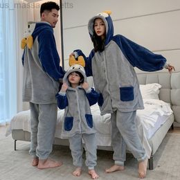 Famille correspondant tenues pyjamas d'hiver famille arc papa maman et fille fils maison costume vêtements de nuit Anime flanelle polaire chaud mère enfants L220916