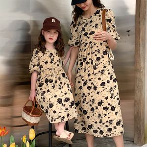 Familie matching outfits dames zomerjurk Koeran Mommy en ik bijpassende kleding moeder en dochter jurken babymeisjes mode kleding 230421