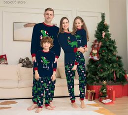 Tenues assorties pour la famille Pyjamas imprimés de dinosaures de Noël Correspondant à la famille Pyjamas de Noël Ensemble de vêtements à manches longues Vert Mère Fille Père Enfants Couples T230921