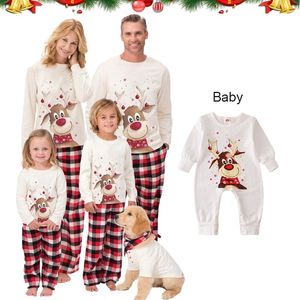 Tenues assorties pour la famille Xmas Family Matching Pyjamas Set Cute Deer Adult Kid Baby Family Matching Outfits Christmas Family Pj's Dog Clothes Scarf 230704