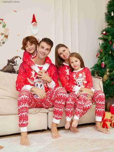 Bijpassende familie-outfits Kerst Pjs Rood Schattig Hert Lange mouw Hele familieset Bijpassende Chrias Pyjama Mama Dochter Moeder Kinderen Meisje Babykoppels 2023 T230921