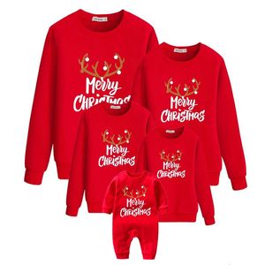 Tenues assorties pour la famille Pyjamas de Noël Famille Maman et fille Vêtements assortis Pull en coton Imprimé Joyeux Noël Tenues de Noël assorties pour la famille 231124