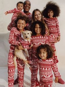 Familie Bijpassende Outfits Jaar Vader Moeder Kinderen Baby Nachtkleding Kerst Mama en Me Kleding Tops + Broek Pyjama 231118