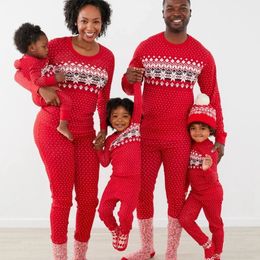 Familie Bijpassende Outfits Jaar Kleding Kerst Pyjama Set Moeder Vader Kids Baby Romper Zachte Nachtkleding Look 231204