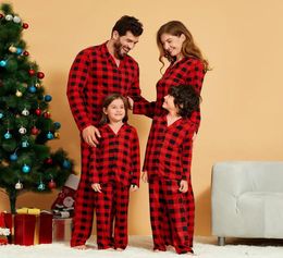 Famille Matching Pyjamas Tenues de Noël Vres-Homewear Loungewear Filles Boys Plaid Nightswear SetS Momy and Me Lattice SleepingWear 9510580