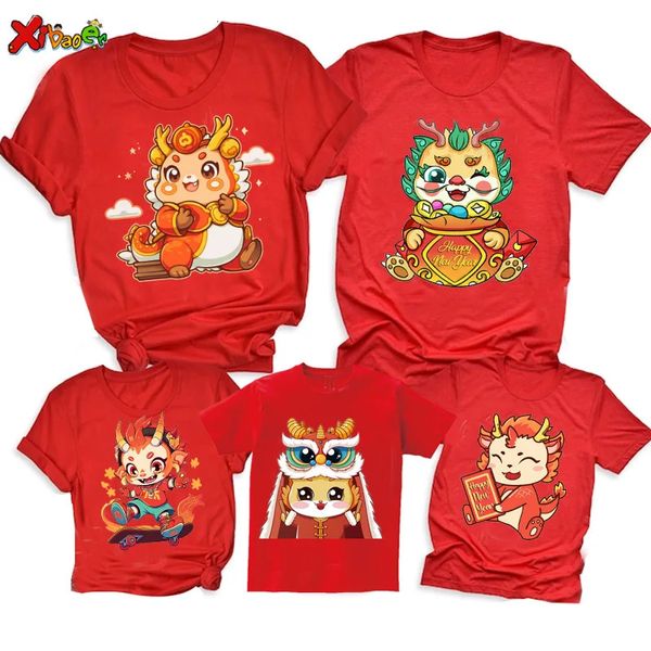 Chemises assorties familiales Happy Year 2024 T-shirt Party Tenues Couple Tenues Red Clothing Set Look Family Shrits Chinese Année 240403