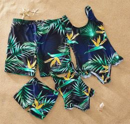 Famille correspondant maillots de bain feuilles vertes tropicales vêtements de plage père mère et enfants maillot de bain maillot de bain ensemble familial 1999958