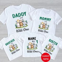 Family Matching Zoo Animal Party Birthday T -shirt Wild One Cleren Kids Boy Shirt Party Girls T -shirt kinderen Outfit Custom Name 240508