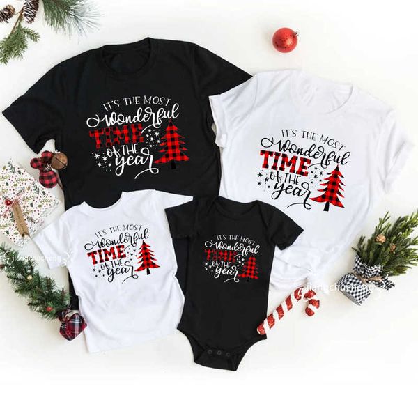 Trajes familiares Esta es la mejor época del año con disfraces navideños familiares, como padre, madre, hijo, camiseta, mono de bebé, conjunto de Navidad G220519